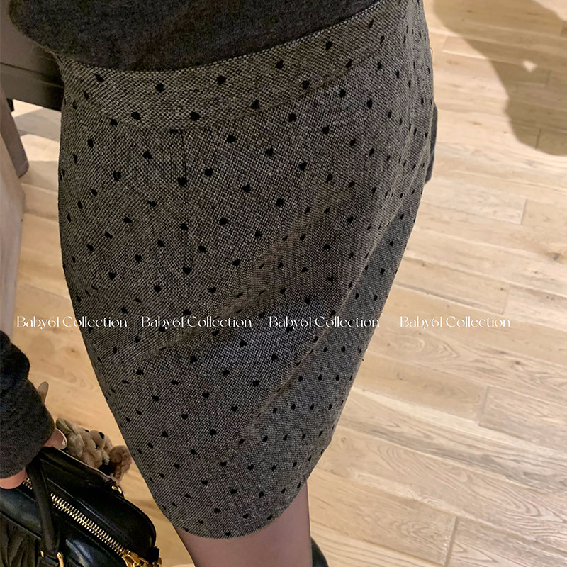 Baby61小心机复古气质植绒半身裙