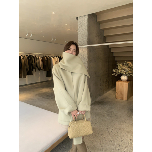 Baby61 【钟情米兰】定染奶油绿桑蚕丝澳毛围脖呢大衣长短款新款