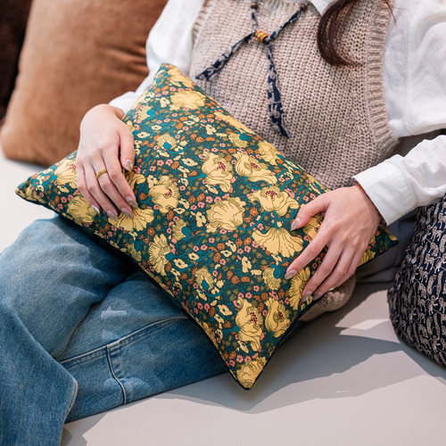 liberty塔纳棉印花长方形抱枕