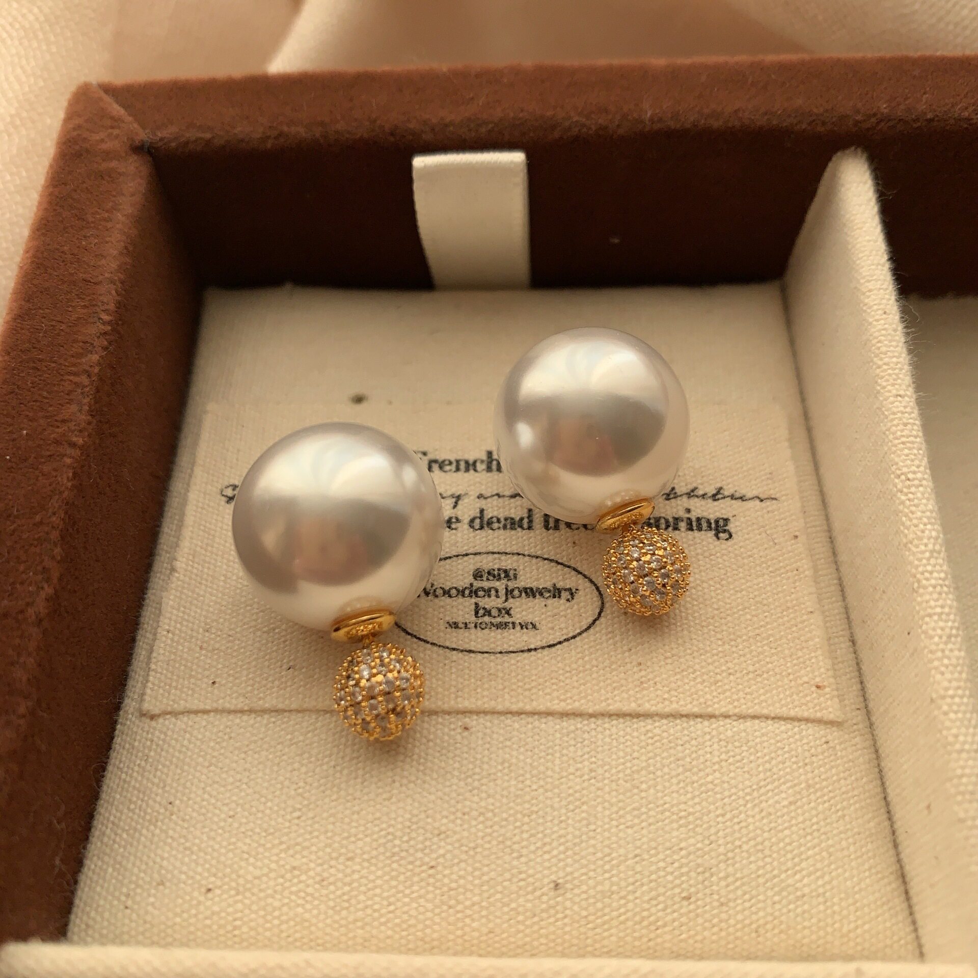 一款两戴温润柔美珍珠耳钉耳环高级感独特时尚精致优雅穿搭耳环女