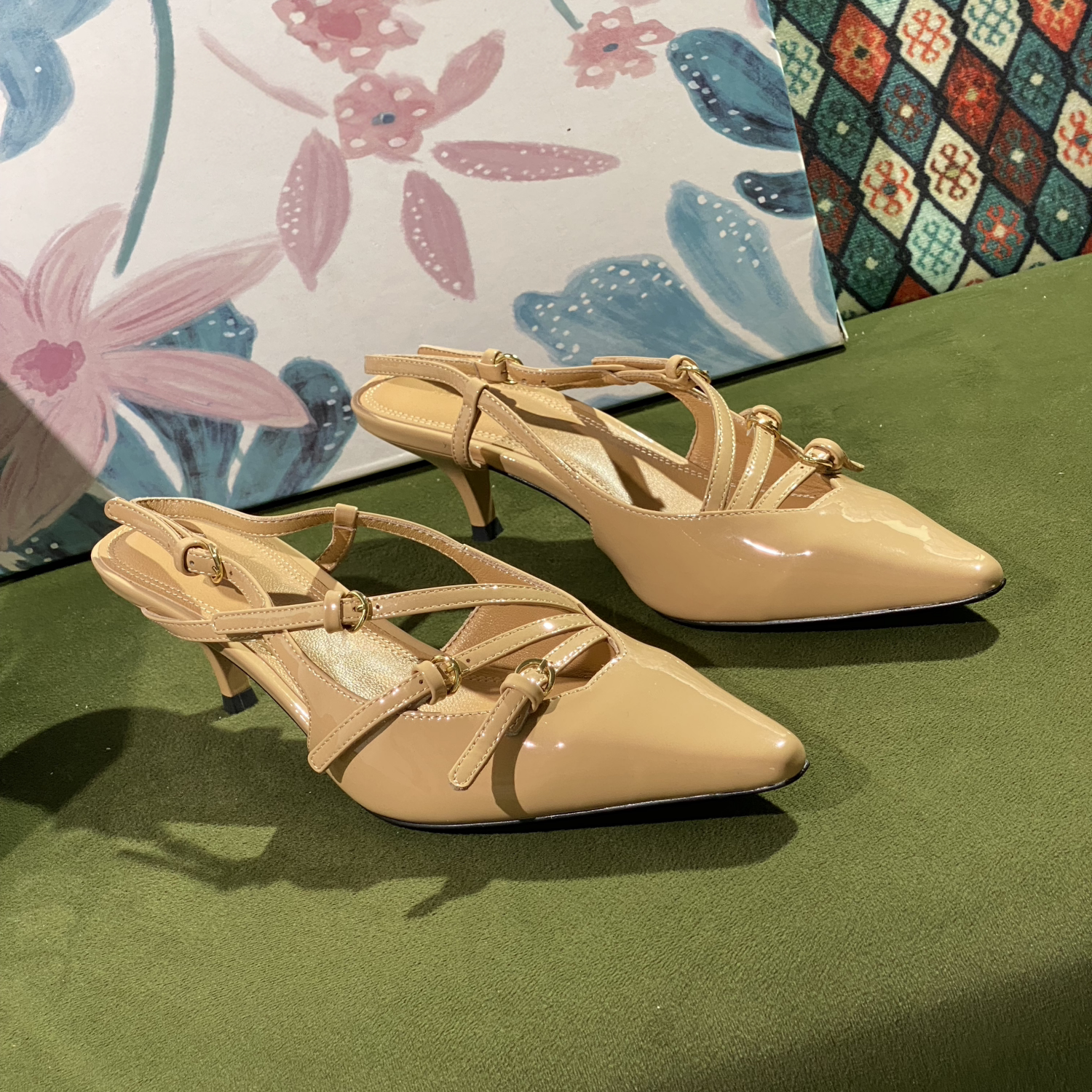 法式尖头细跟凉鞋女牛漆皮交叉绑带真皮绝美名媛风断码捡漏8600