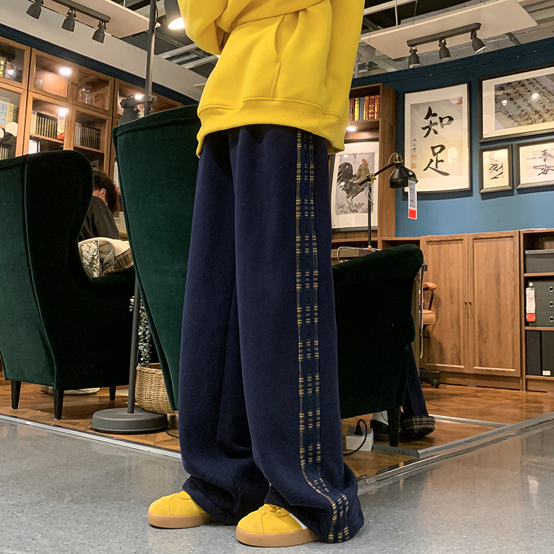 藏青色