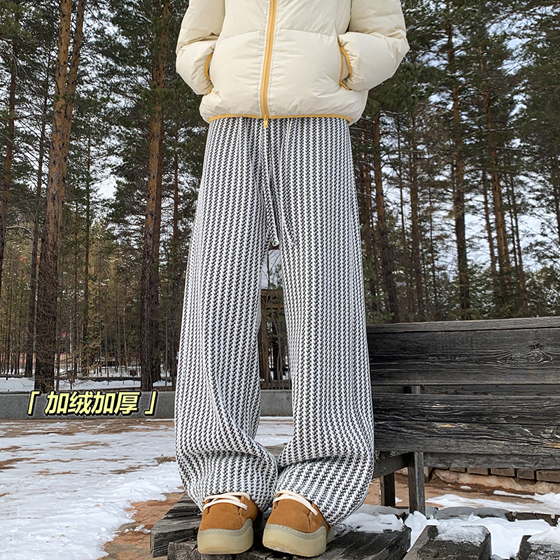 A410-K8746JR-P65限价99-成分：100%聚酯纤维-400g 鱼骨纹面料