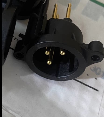 纽崔克平衡卡农母座XLR