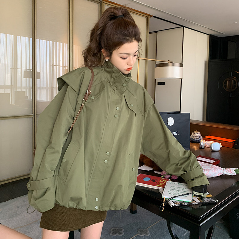 军绿色设计感立领短外套女2023秋季新款韩版工装休闲宽松百搭夹克,女装短外套,浙宝265