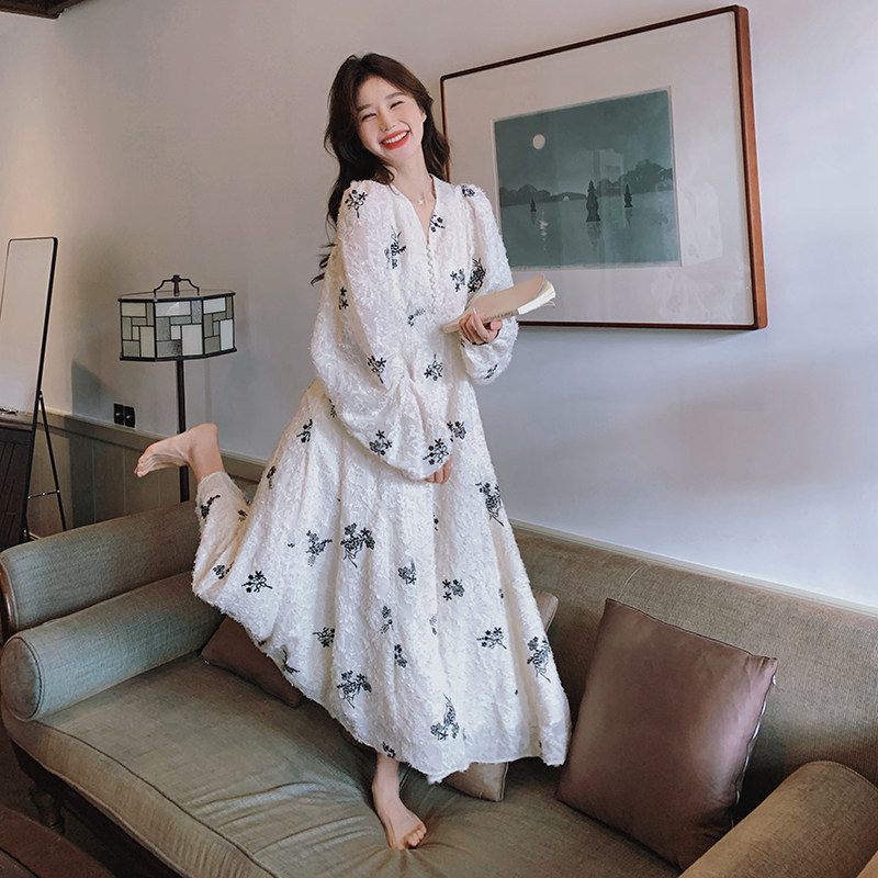 高级感超仙高腰显瘦气质长裙女春秋新款温柔法式泡泡袖碎花连衣裙,女装连衣裙,浙宝265