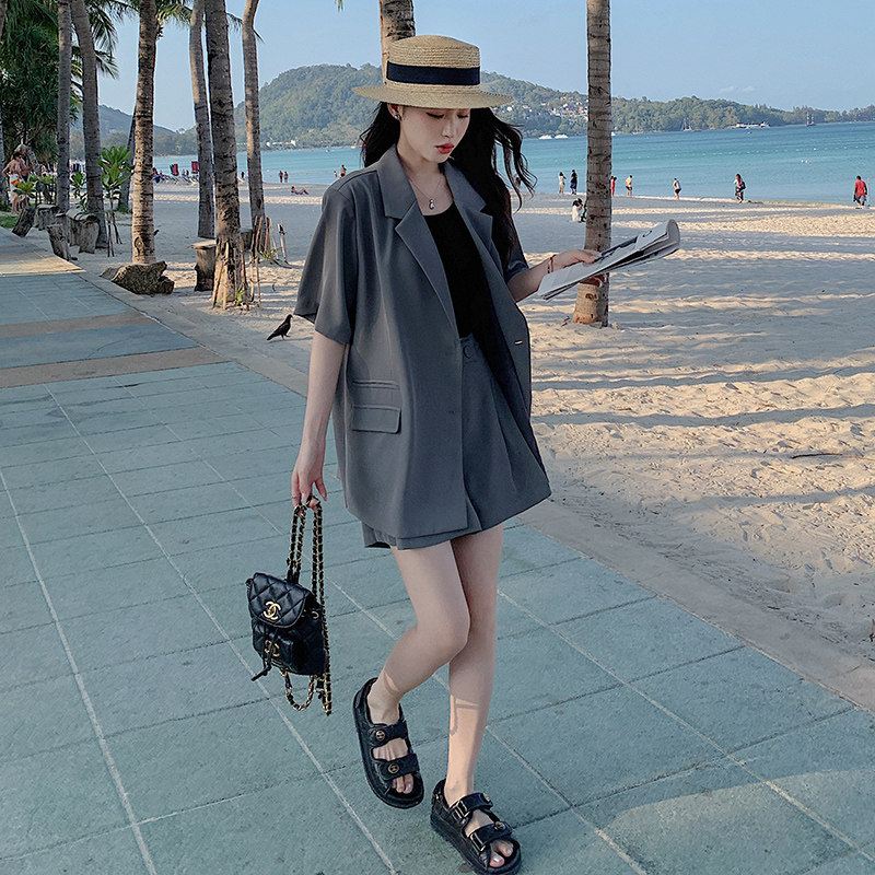 灰色西服外套短裤套装女薄款2023夏新款韩版高级感时尚职业两件套,女装套装/套裙,浙宝265