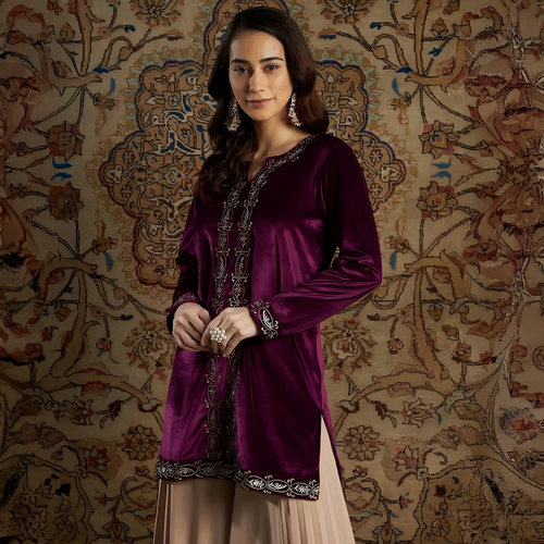 印度女装民族风紫色传统天鹅绒刺绣春夏圆领舒适亲肤气质长袖上衣
