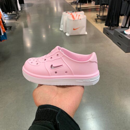 Nike/耐克清凉舒适洞洞鞋儿童
