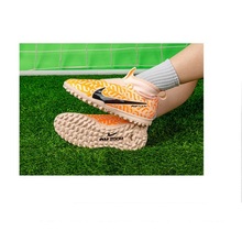Nike/耐克正品新款碎钉轻便舒适儿童运动足球鞋DZ3478-800