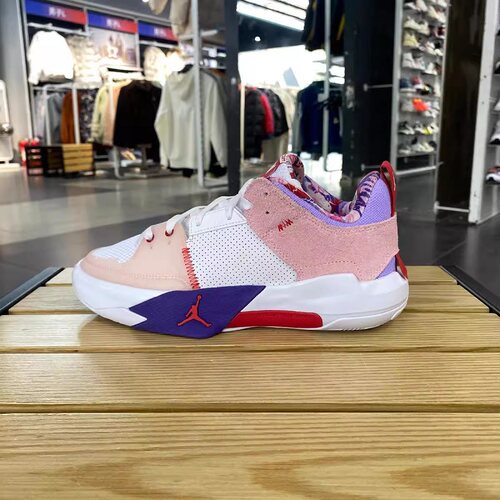 NIKE/耐克男子时尚运动篮球鞋