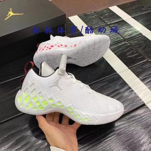 Nike男子鸳鸯缓震实战篮球鞋