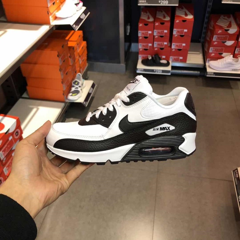 Nike/耐克女子跑步鞋AIRMAX气垫