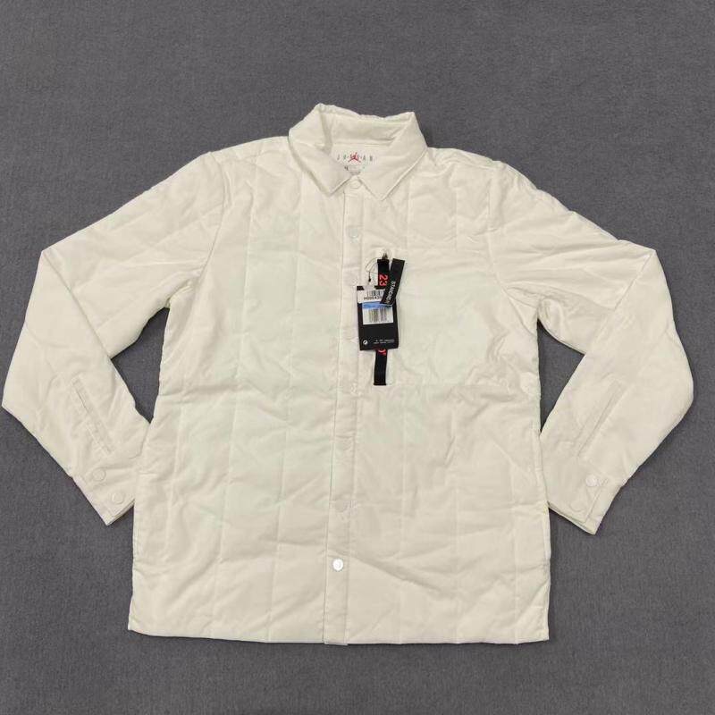 耐克新款运动服翻领纽扣保暖