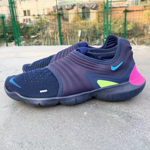 Nike赤足男女运动透气跑步鞋