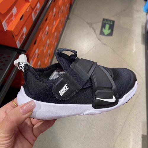 Nike耐克轻便透气运动休闲鞋