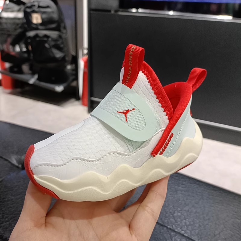 Nike/耐克轻便透气运动休闲鞋