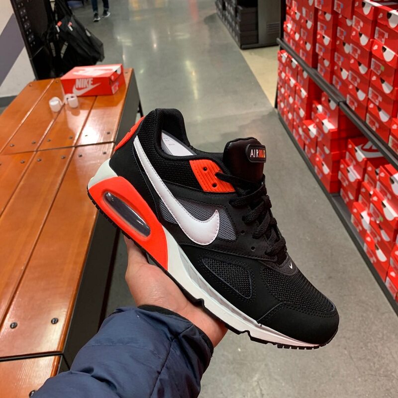 缓震Nike/耐克男子运动鞋