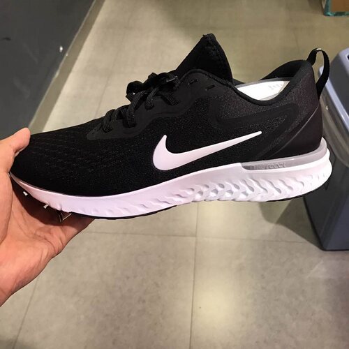 Nike耐克运动跑步鞋黑武士