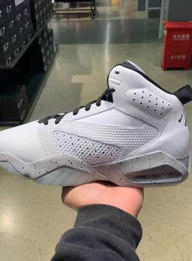 男子经典休闲篮球鞋NIKE