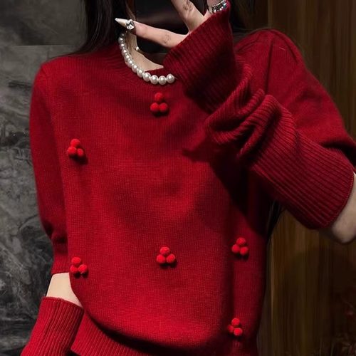 欧洲站2025冬季新款女潮洋气立体豆豆圆领袖套红色毛衣羊毛针织衫