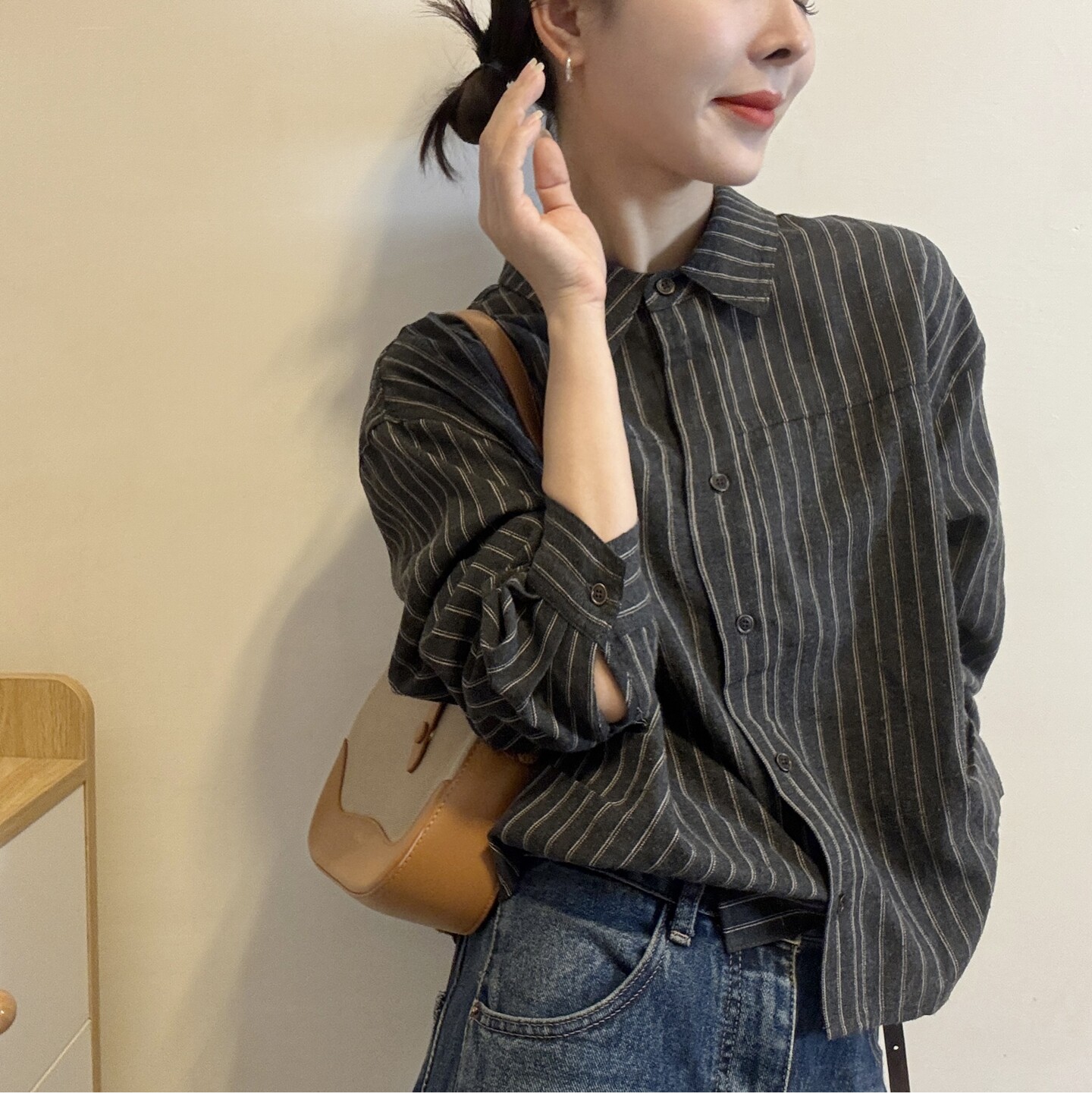 宽松休闲竖条纹长袖衬衫女欧洲站2026秋季新款欧货女休闲工装衬衣
