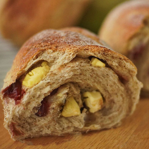 红茶蔓越莓奶酪块全麦欧包轻食烘焙面包饱腹清淡手作0添蔗糖0添油