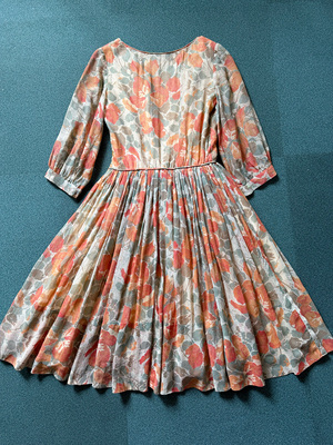 超美1950s 轻柔棉纱材质日常连身大摆裙 （上身的蓬度超美的……