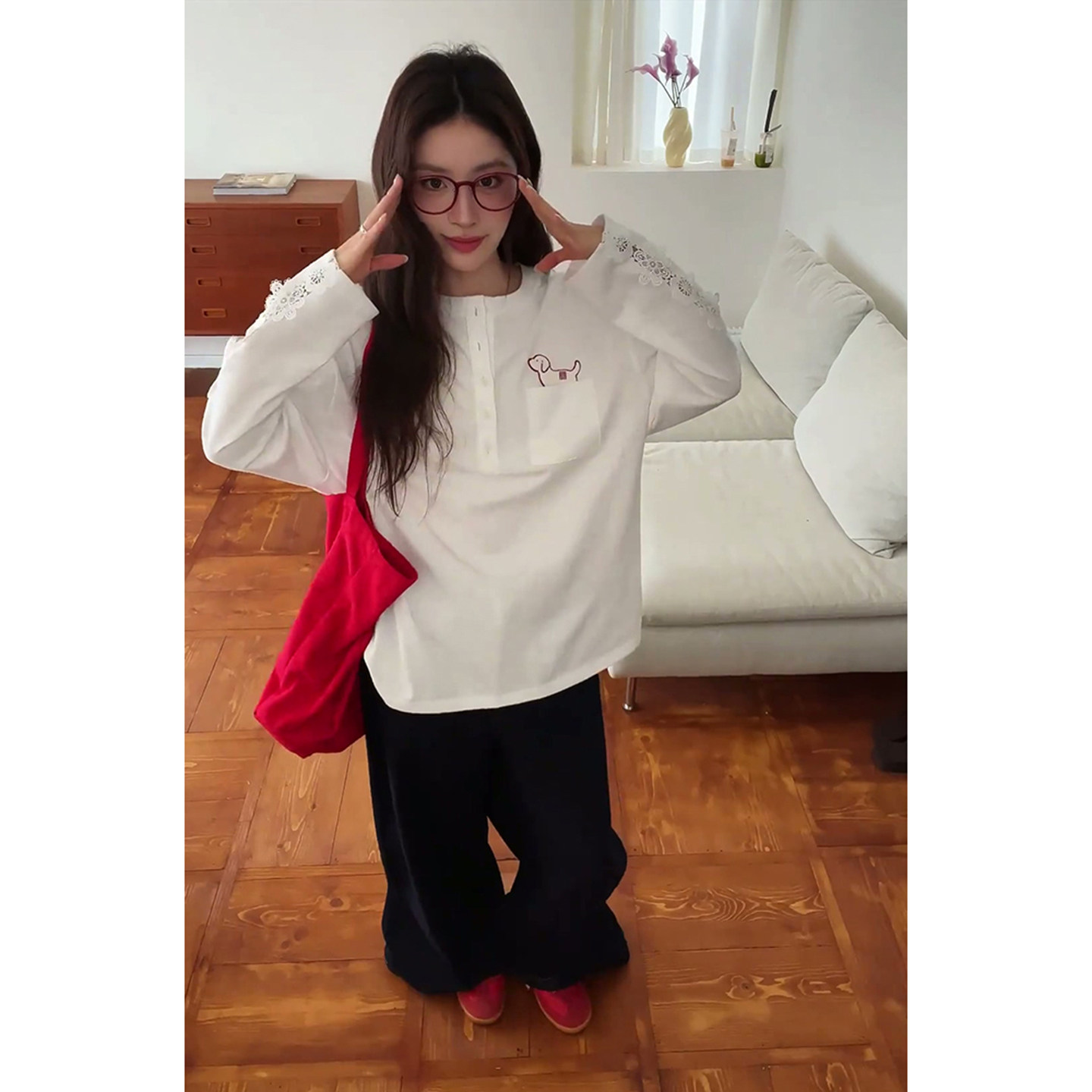 韩系别致刺绣镂空长袖t恤女2025新款秋季宽松设计感小众百搭上衣