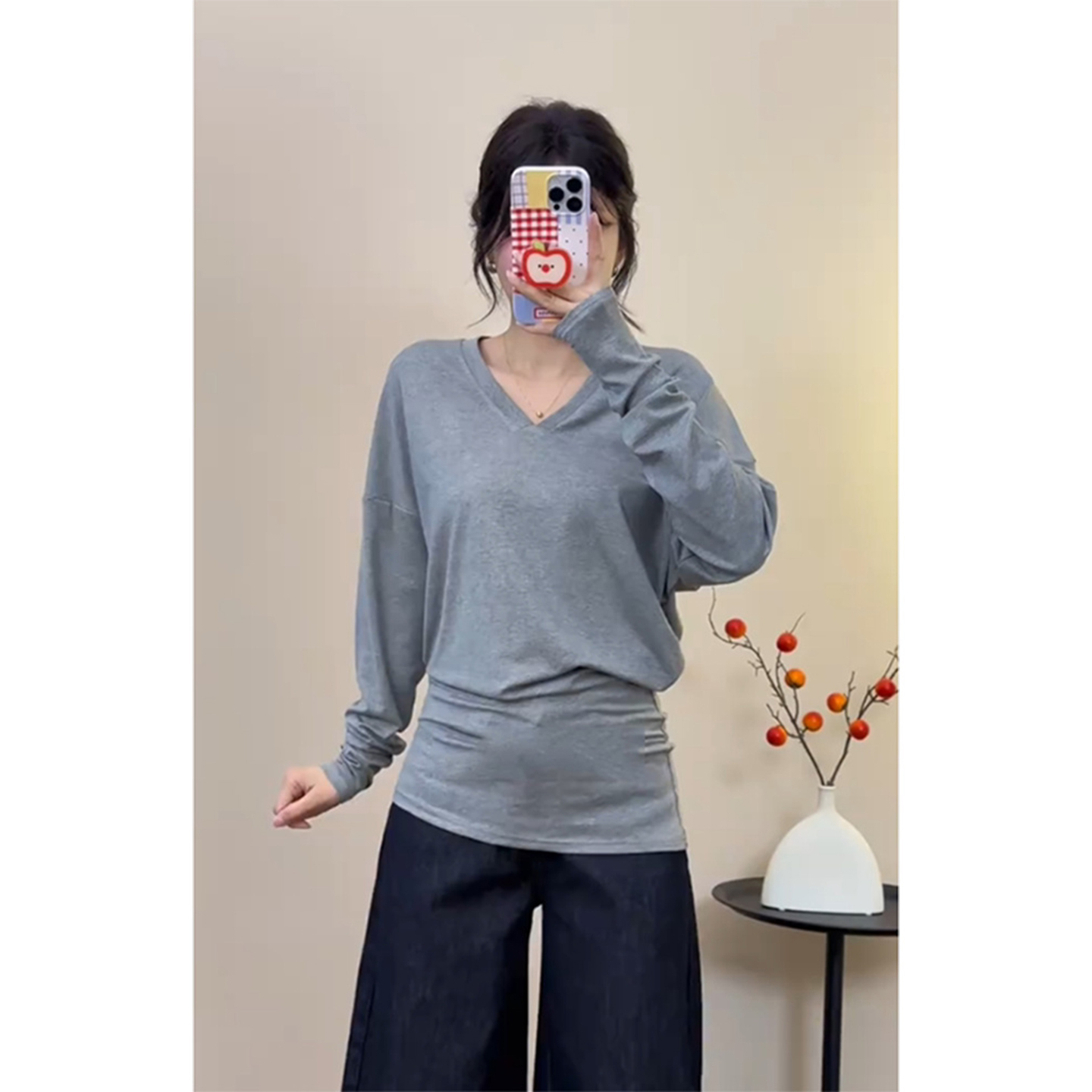 基础款纯色v领蝙蝠袖长袖t恤女