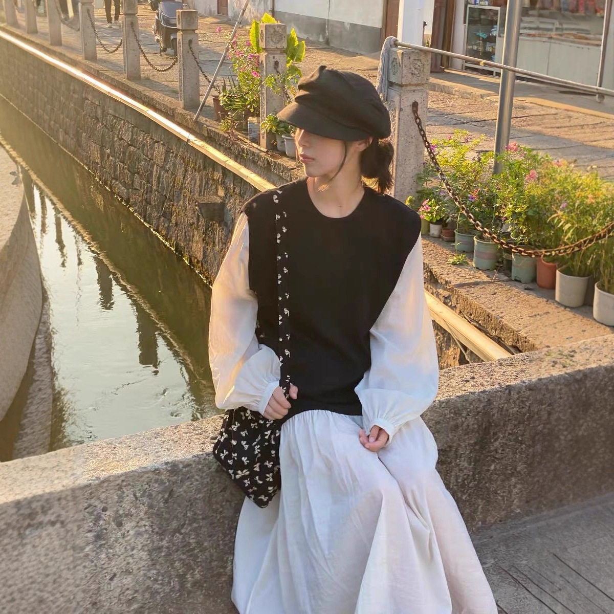 日系高级感黑白配 2025早秋新品 实用主义 泡泡袖拼接针织连衣裙