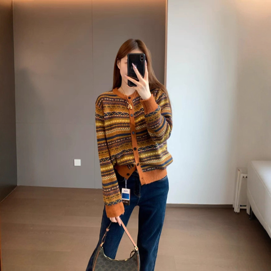 明星同款绵羊毛山羊绒混纺复古费尔岛提花图案宽松版圆领针织开衫