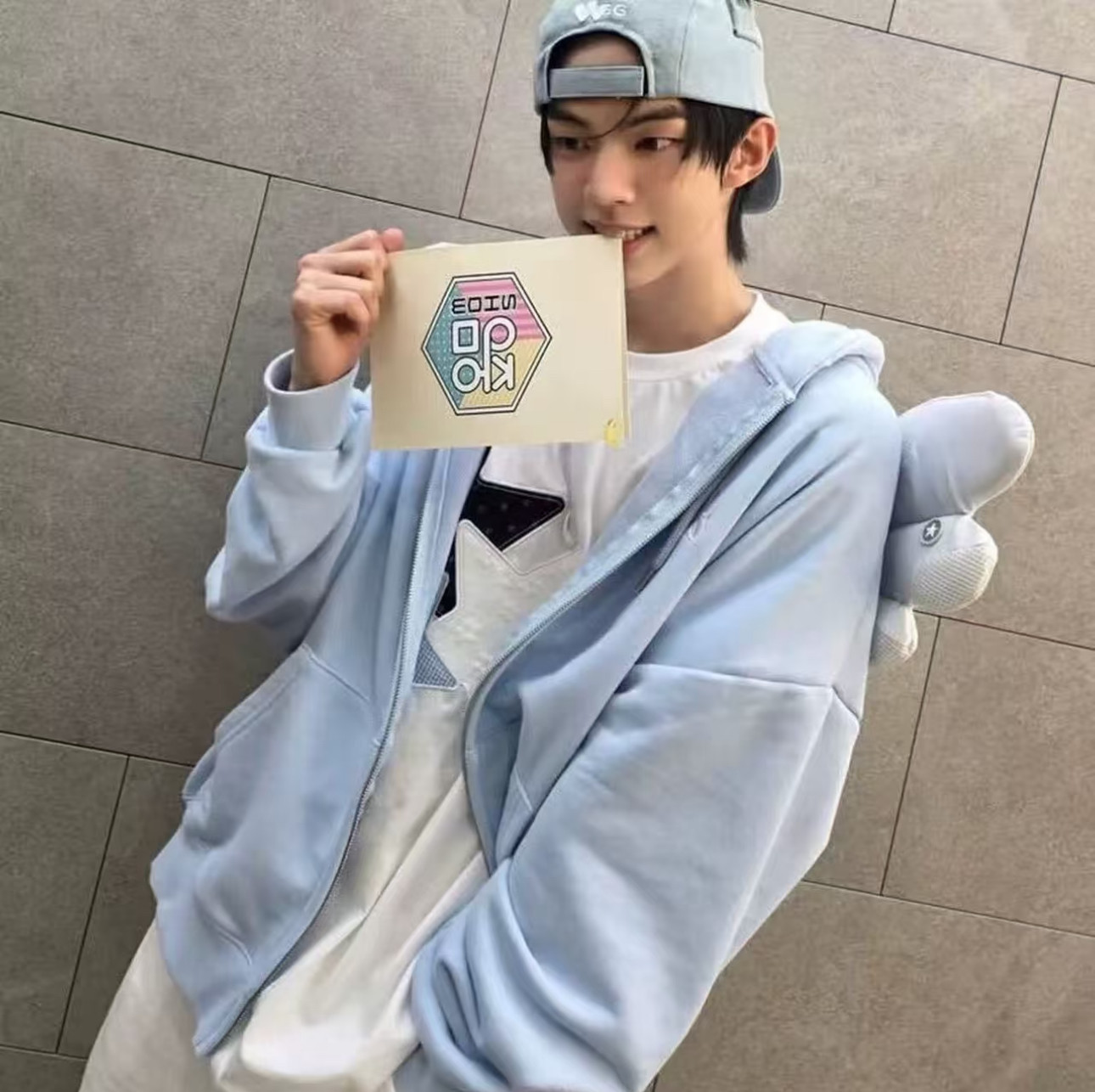 现货金道勋yushi同款韩系轻亚可爱翅膀刺绣logo连帽拉链卫衣男女
