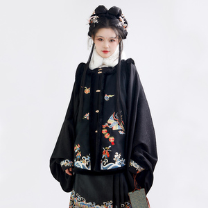 三翎【团龙纳福】明制圆领袍仿妆花马面裙加绒比甲拜年服冬装汉服