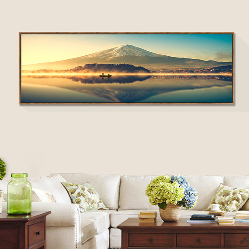 客厅大尺寸电表箱沙发有装饰画