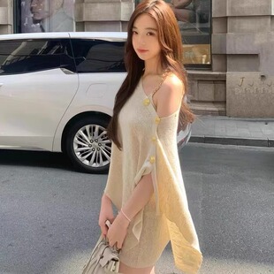 2024秋冬新款大码女装胖MM设计感斗篷套装金扣披肩金链吊带裙