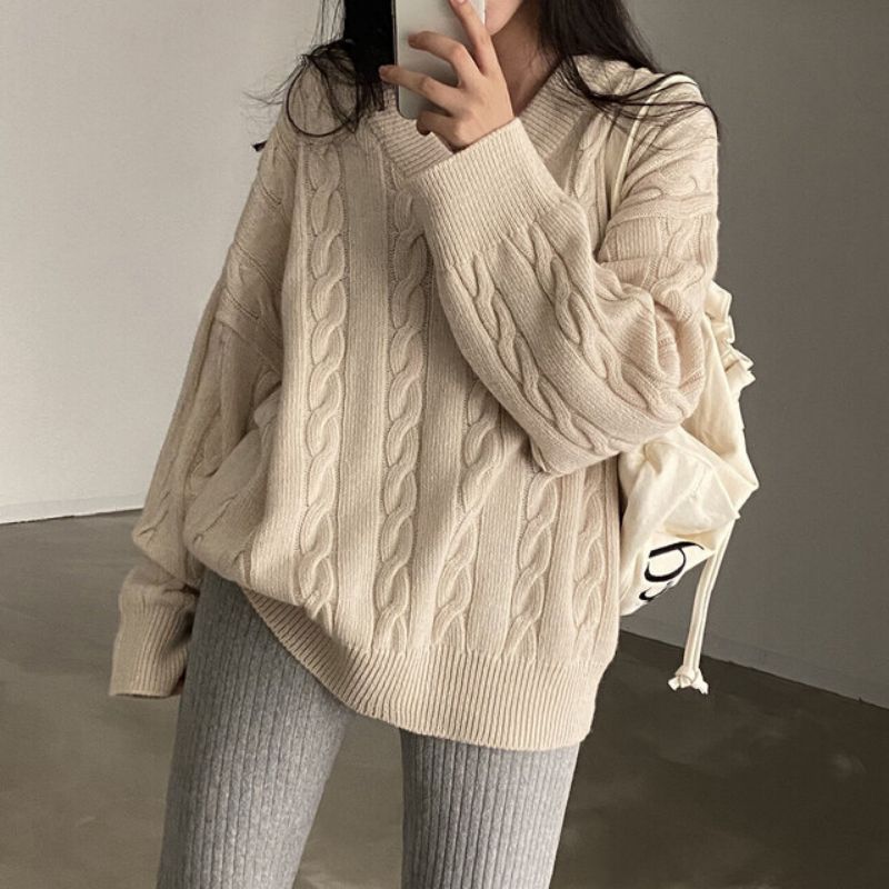 大码宽松慵懒毛衣女秋冬季胖妹妹麻花坑条设计感简约厚针织上衣女