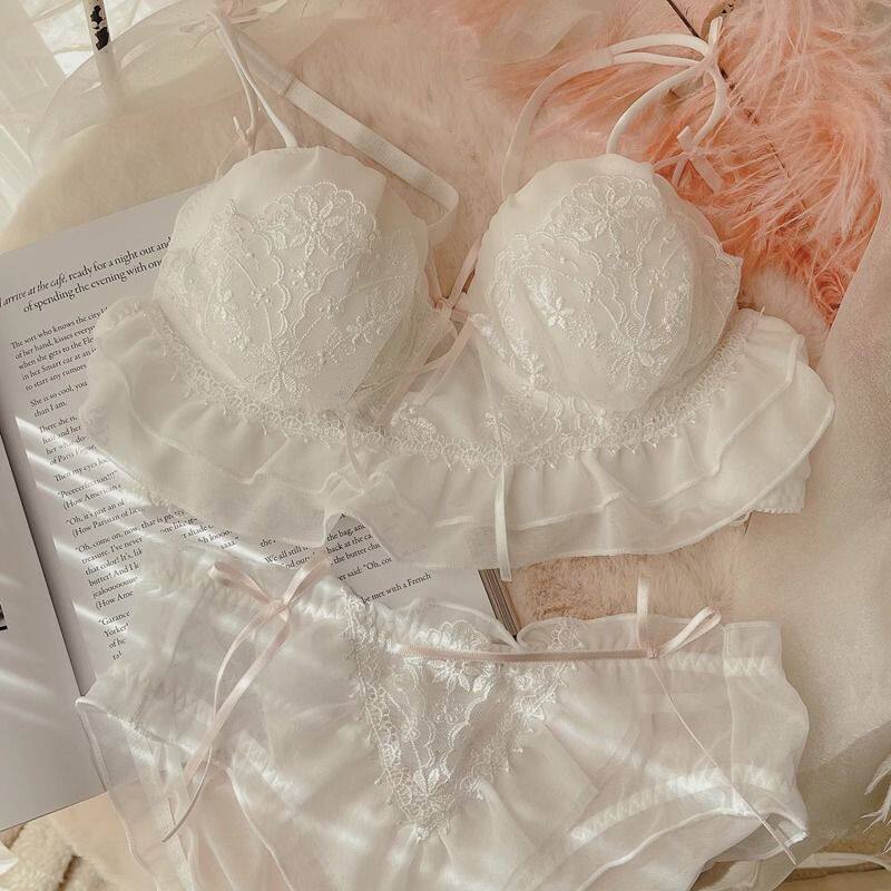 新款日系洛丽塔少女内衣小胸聚拢防下垂刺绣性感纯欲薄款文胸套装