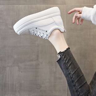 2026春季新款真皮内增高小白鞋轻便厚底松糕鞋8cm百搭休闲女鞋潮