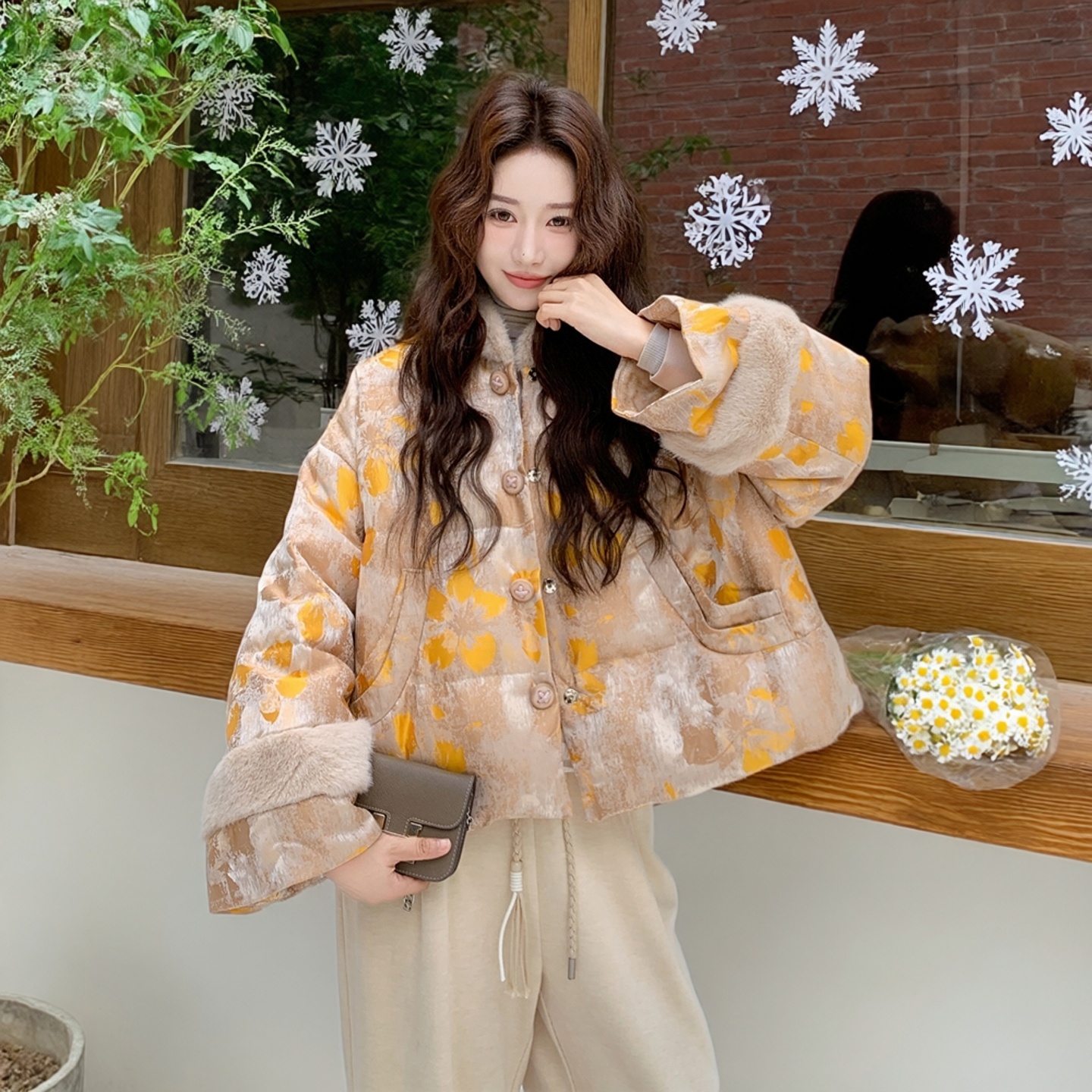 冬季新中式毛绒拼接羽绒短外套女