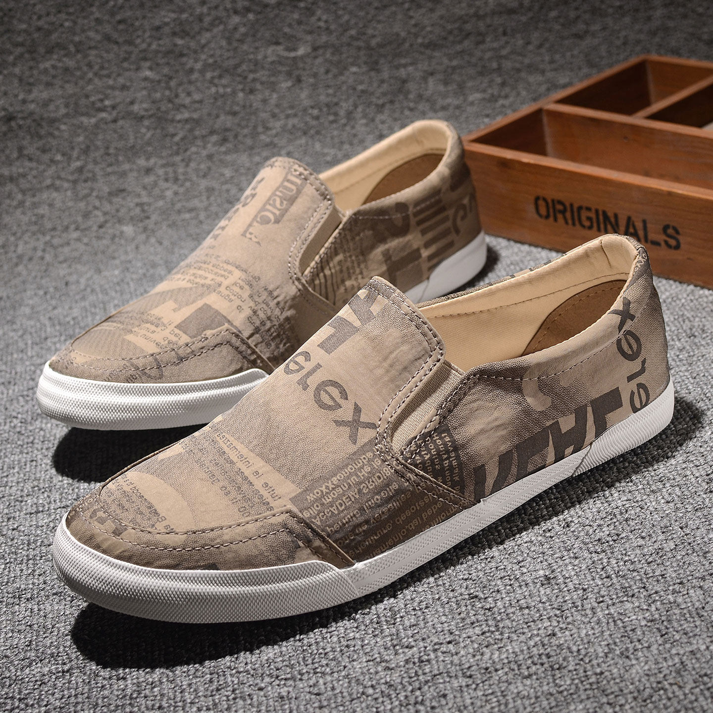 花布鞋春秋透气男士一脚蹬懒人帆布鞋平底板鞋青春潮流休闲社会鞋