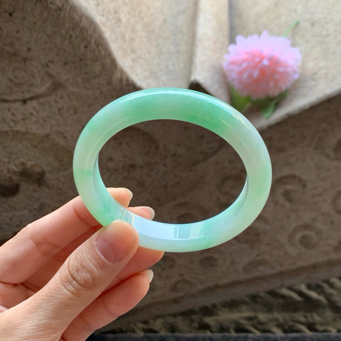 121508DIE 飘绿正圈翡翠手镯有小纹 60-12.7-9.1