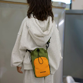 儿童户外斜挎包男童宝宝水杯包女孩子撞色单肩包创意轻便尼龙小包