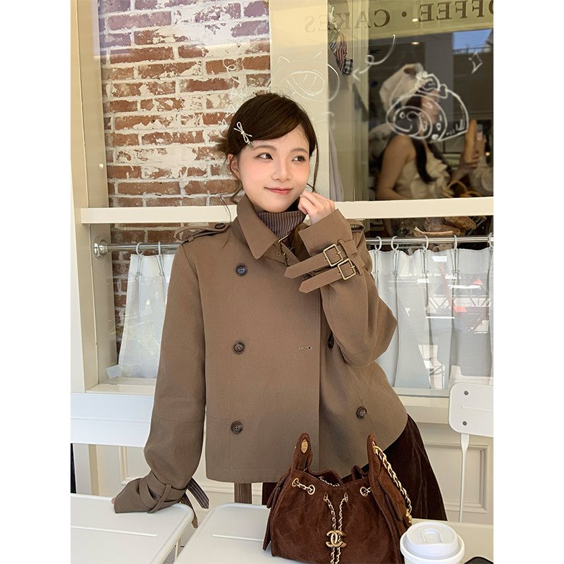 SyingStyle金施莹 卡其翻领短款风衣女2025秋季新款百搭休闲外套,女装/女士精品,风衣,淘宝优惠券,粉丝福利购,淘宝优惠卷