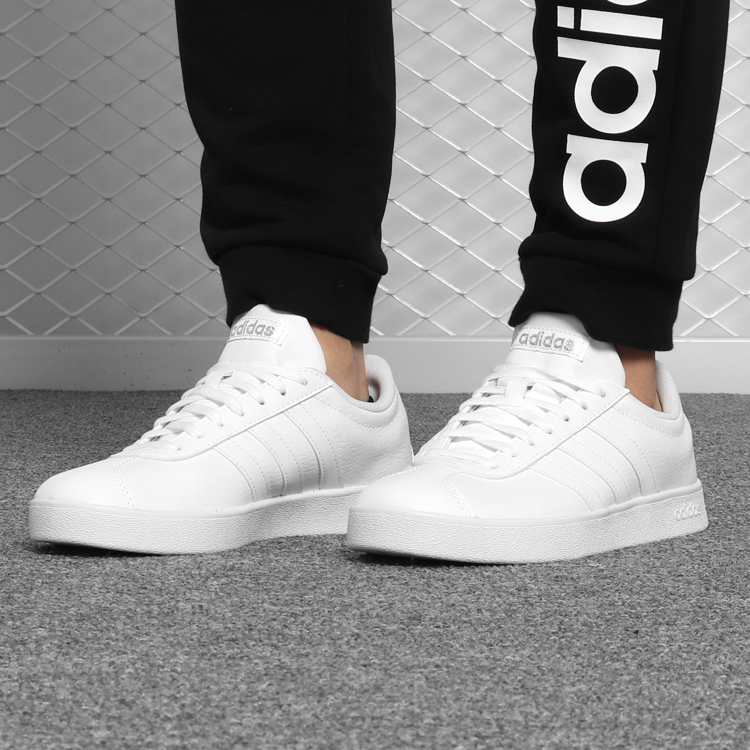 阿迪达斯正品新款女子休闲板鞋