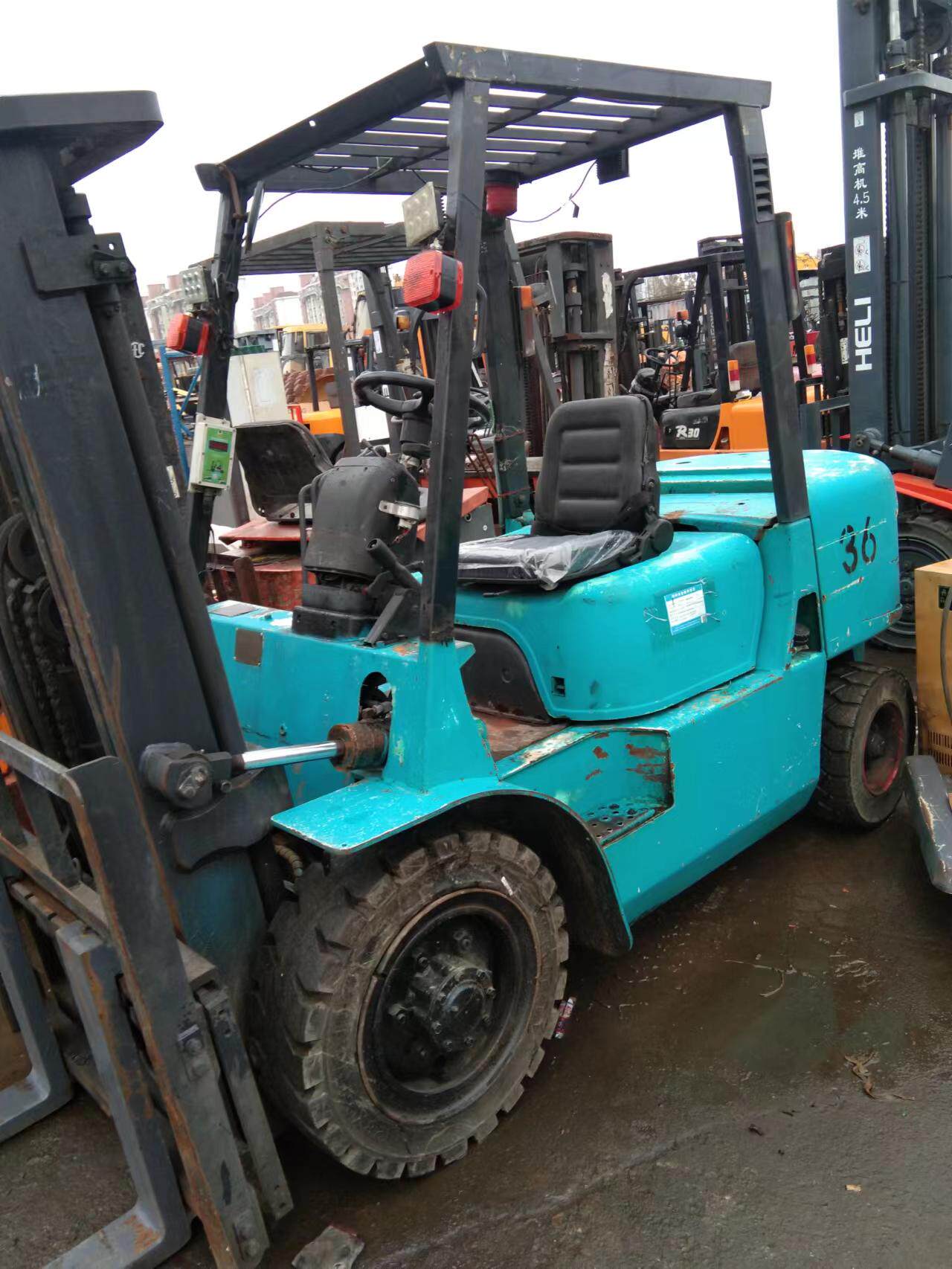 热卖原装二手叉车柴油自动挡叉车举升高度3.2米环保新动力原装漆