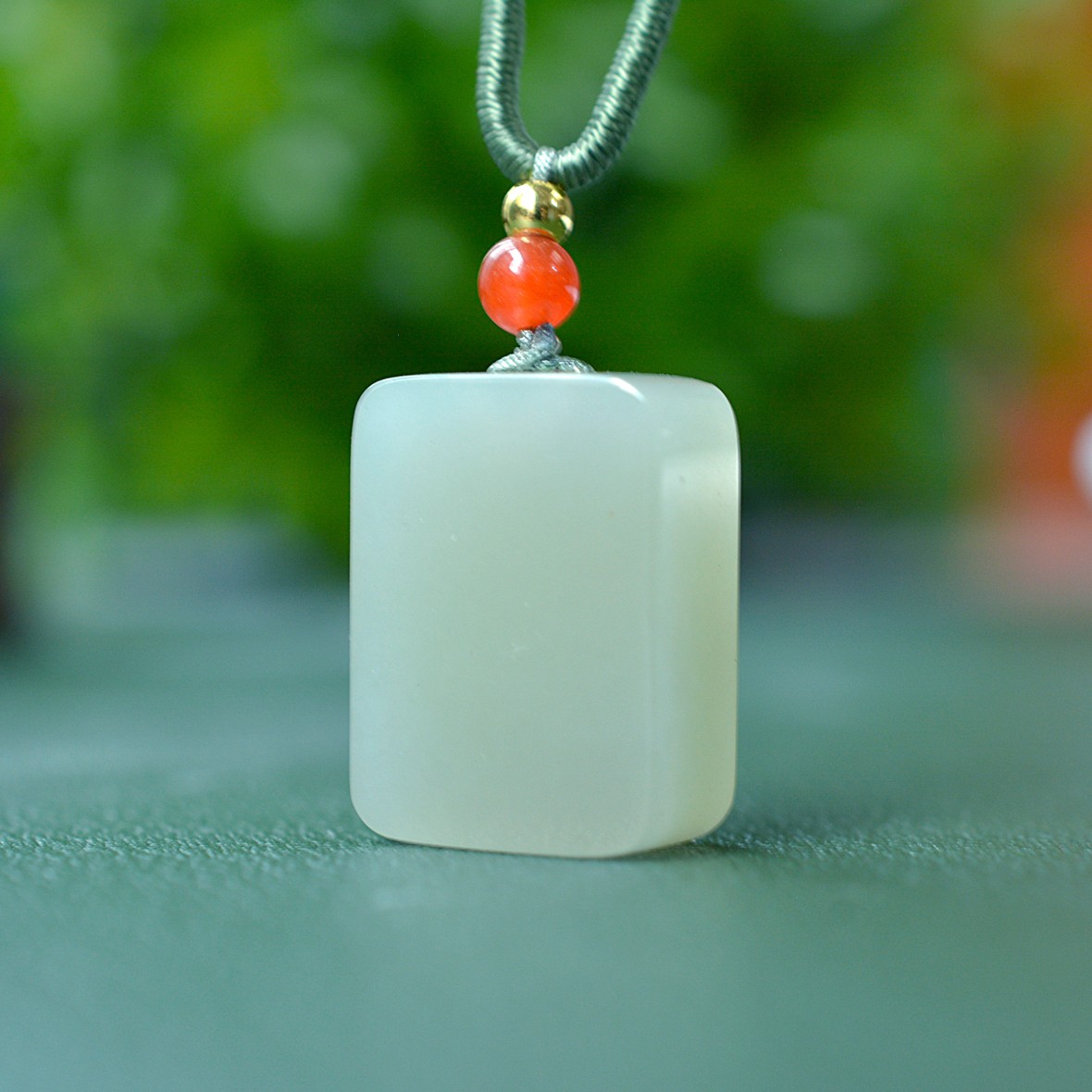 天然和田玉无染色无优化送证书