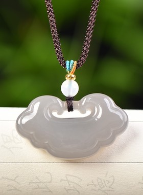 精雕和田玉青海老坑料烟紫色细腻油润干净无结构如意锁吊坠D15547