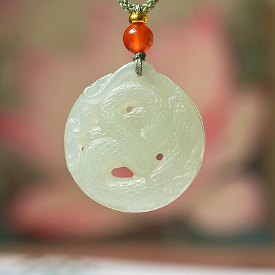 佩戴级精品高脂糯高冰晴水色老坑和田玉青海料《蛇牌》D15611#Q