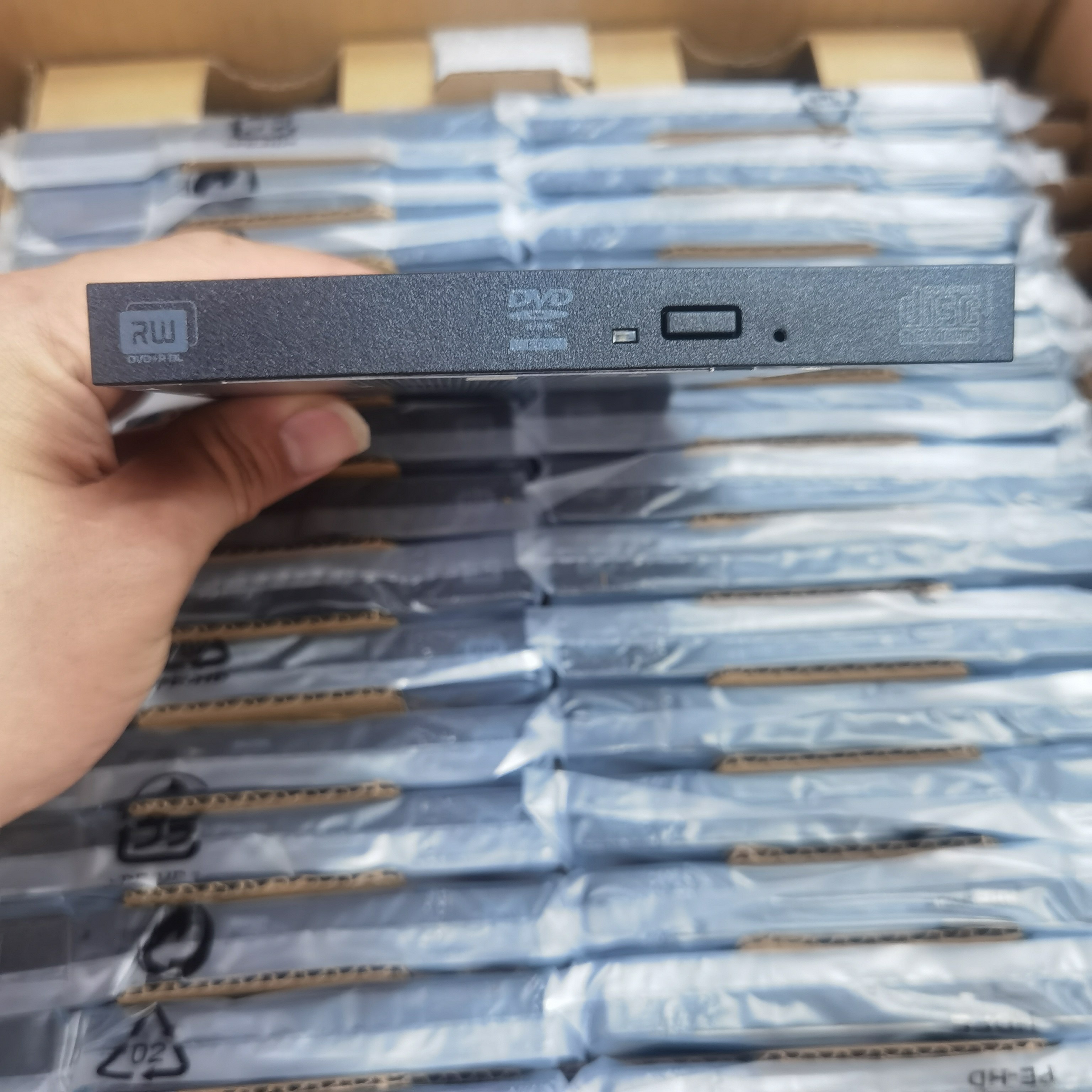 建兴原装刻录机12.7mm厚度光驱高速烧录机DS-8AESH笔记本机芯光驱图片